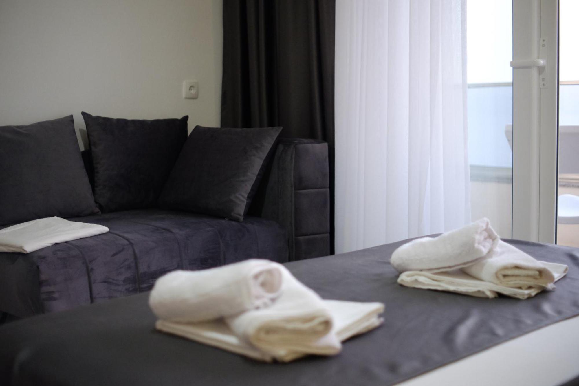 Molla Apartments Ulcinj Bagian luar foto